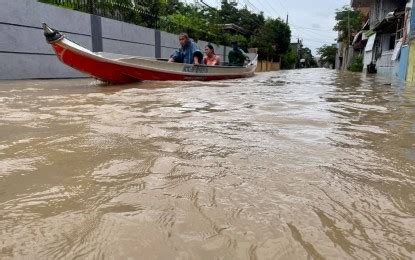 45 families evacuate in Bataan as deep floods hit .